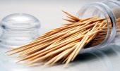1_stop-using-toothpicks-to-clean-your-teeth-heres-what-you-should